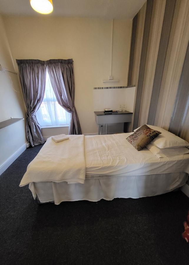 The Collingwood Guest House เกรทยาร์มัธ ภายนอก รูปภาพ